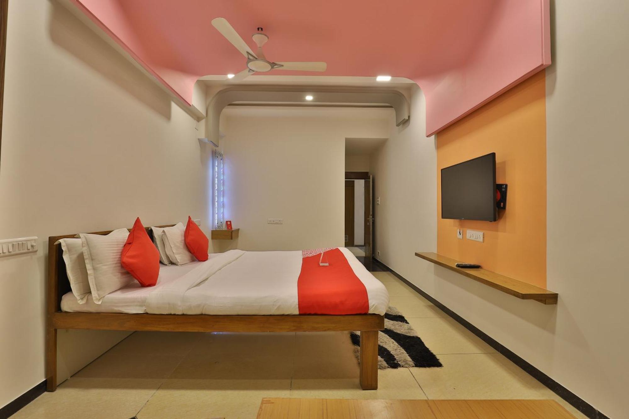 Palette- Siddharth Inn Gandhinagar Luaran gambar