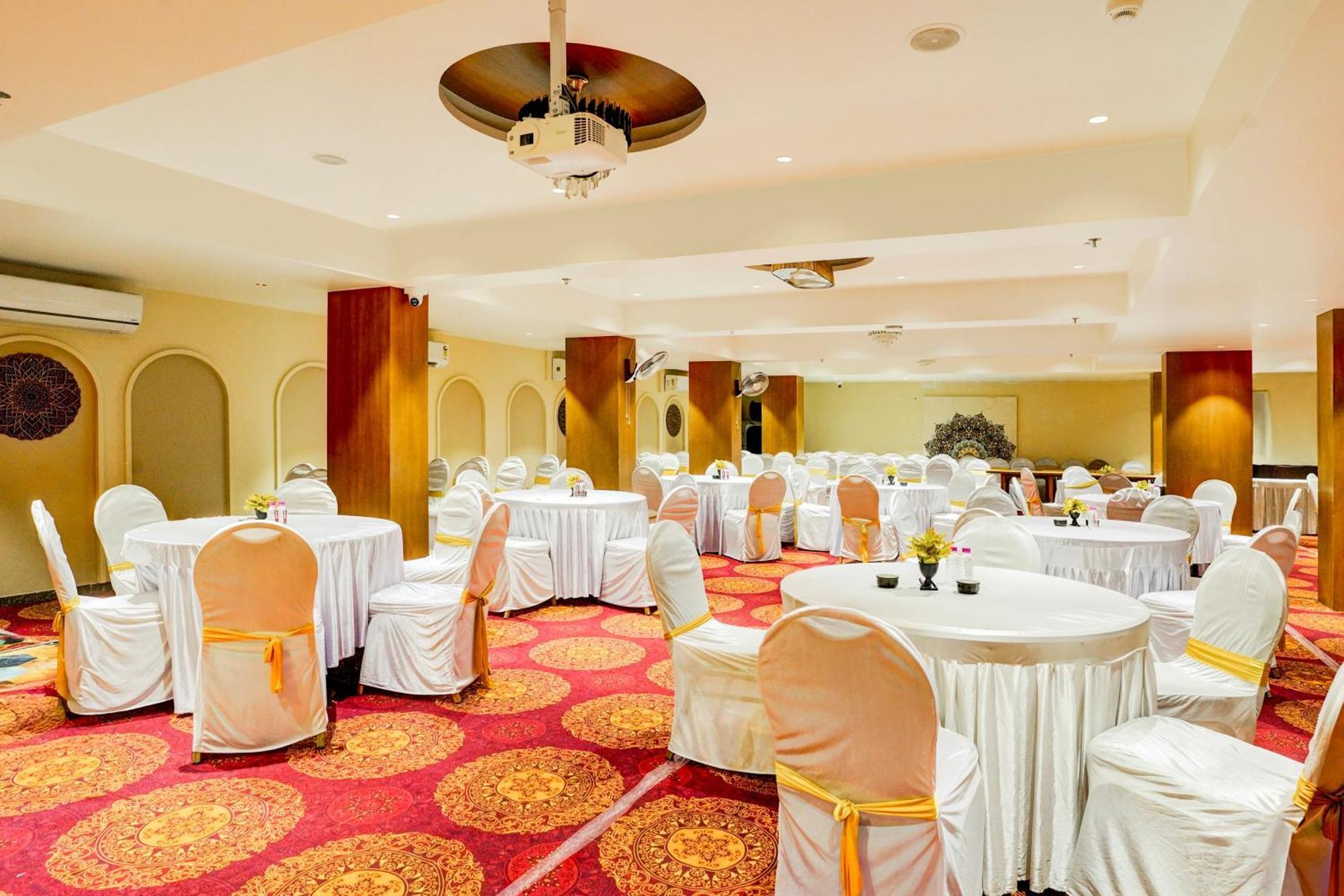 Palette- Siddharth Inn Gandhinagar Luaran gambar