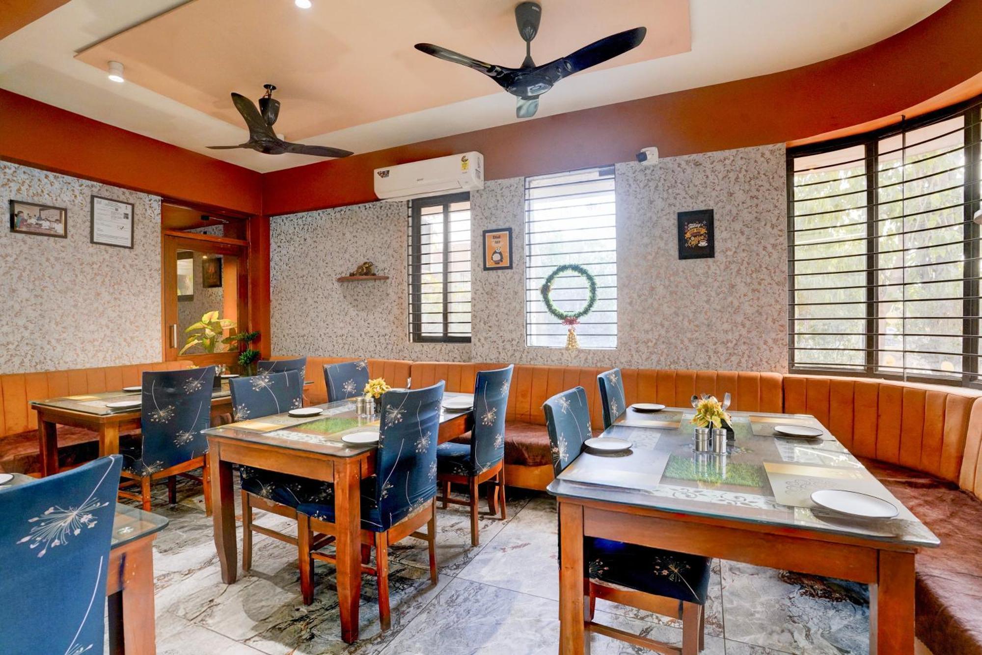 Palette- Siddharth Inn Gandhinagar Luaran gambar